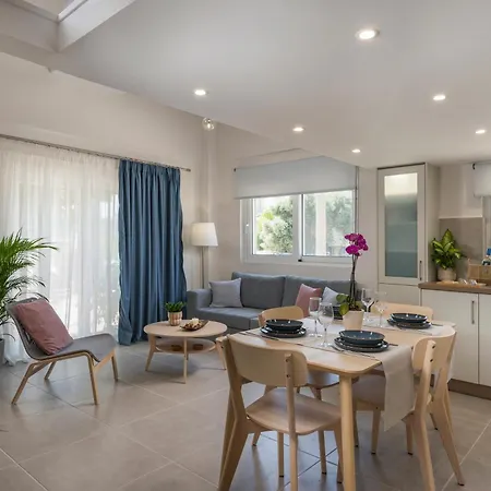 Eranthis Apartment *